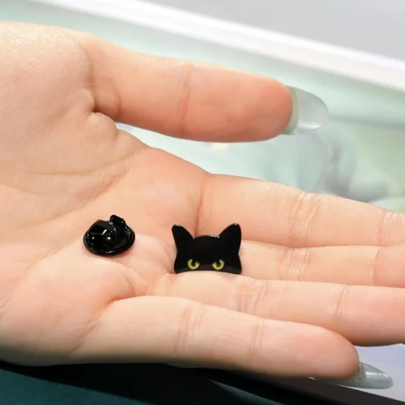 Pin--Peeking Kitty - Picture 4 of 5